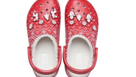 Saweetie Models Crocs’ Ugly Christmas Sweater Clogs, Release Info – Schoenennieuws